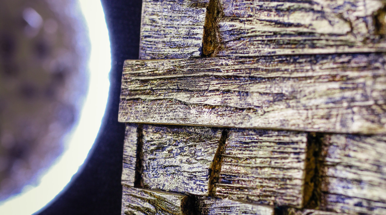 WM - 02003 Wood Cracked Gold Mirror